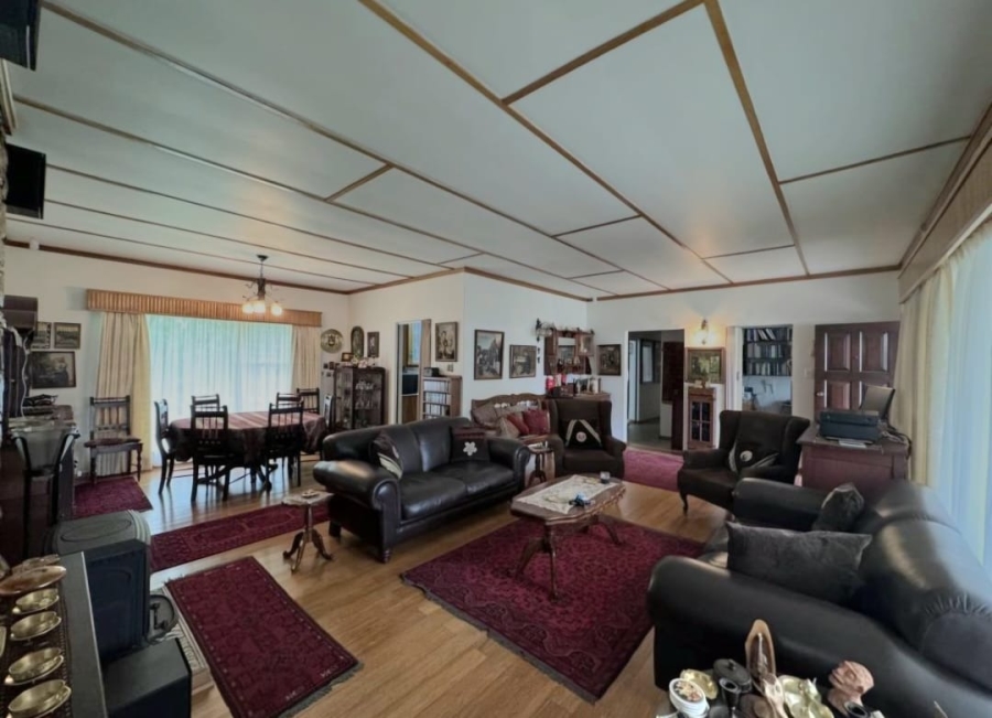 6 Bedroom Property for Sale in Grimbeeck Park North West